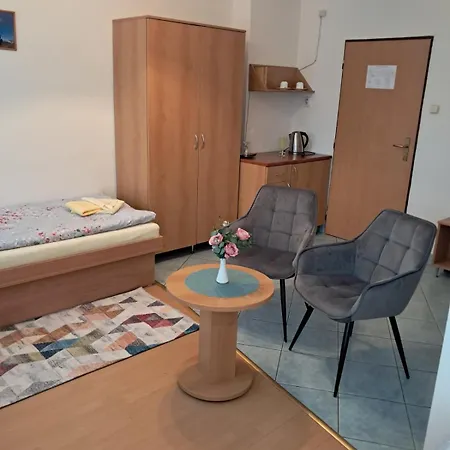 Sd Urbankova 2 Vandrerhjem