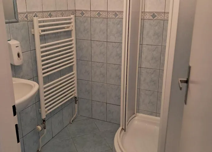 Ostello šd Urbánkova 2 *